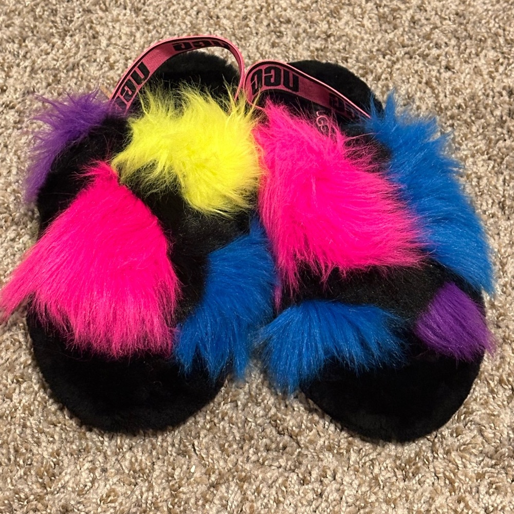 Ugg Slippers 💗💛💜💙